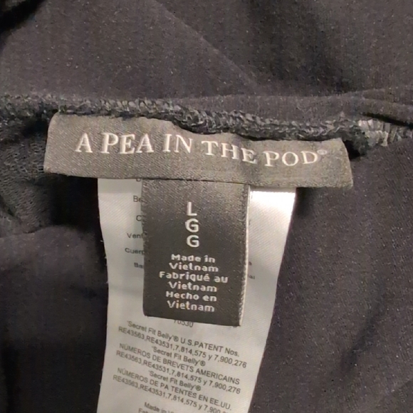 A Pea In The Pod Maternity Leggings - Picture 3 of 5